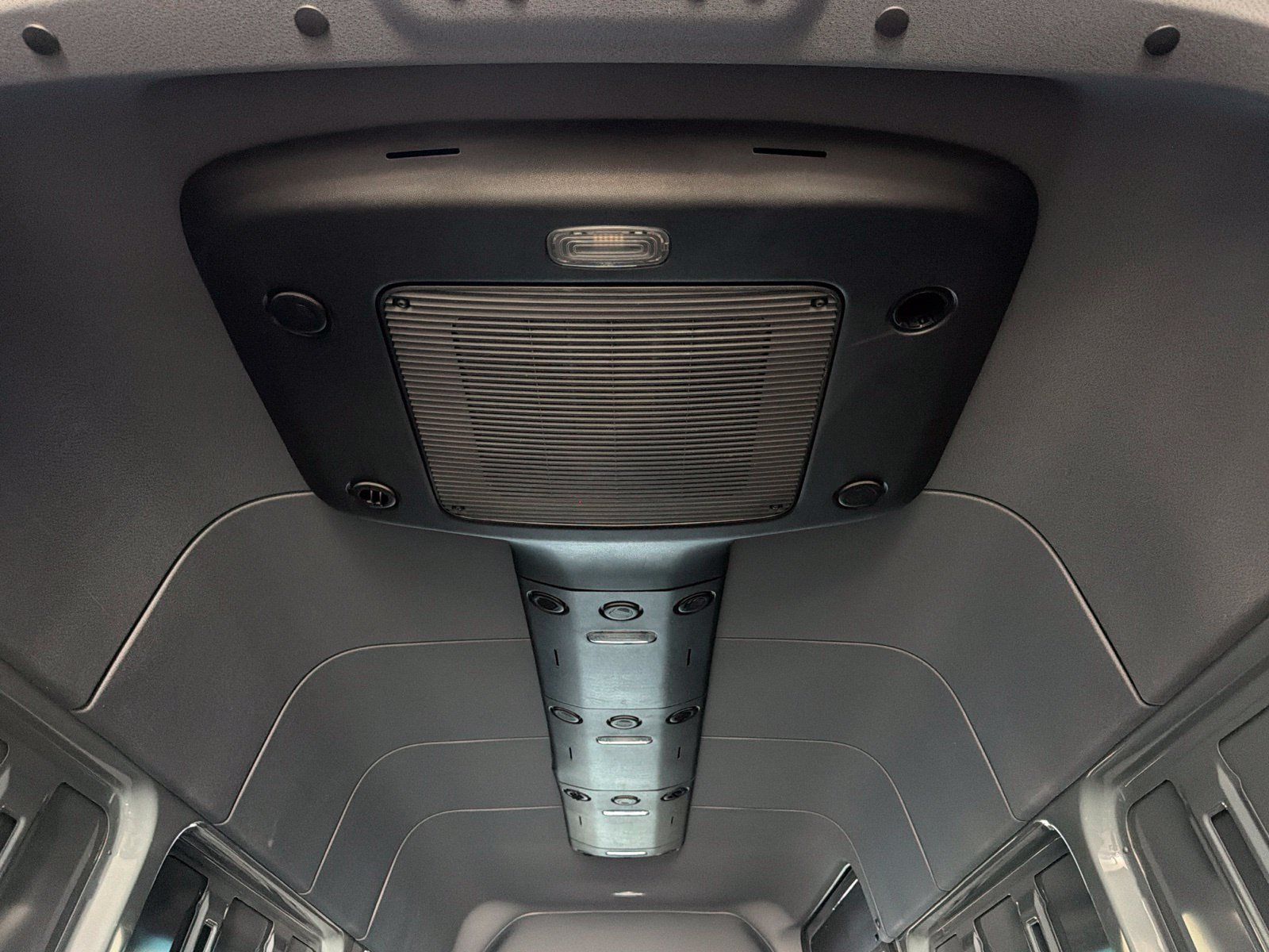 Used 2024 Mercedes-Benz Sprinter 2500 image 17