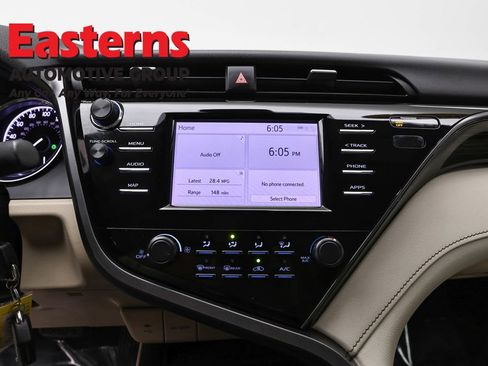 Used 2019 Toyota Camry LE FWD image 12