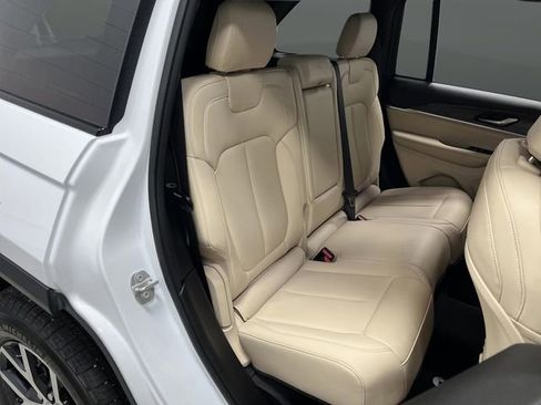 Used 2024 Jeep Grand Cherokee Limited image 33