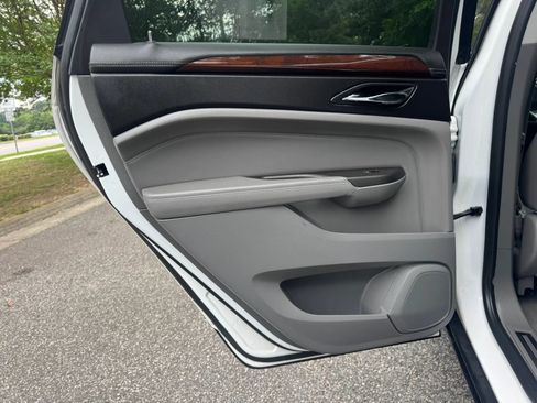Used 2012 Cadillac SRX Premium FWD image 5