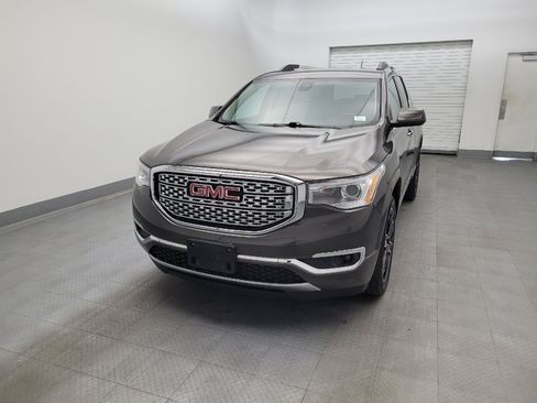 Used 2019 GMC Acadia Denali AWD/4WD image 15