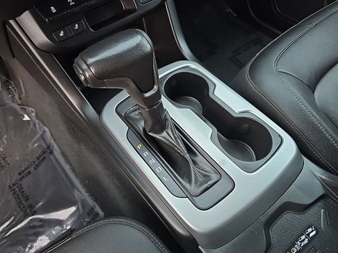 Used 2020 Chevrolet Colorado ZR2 image 17