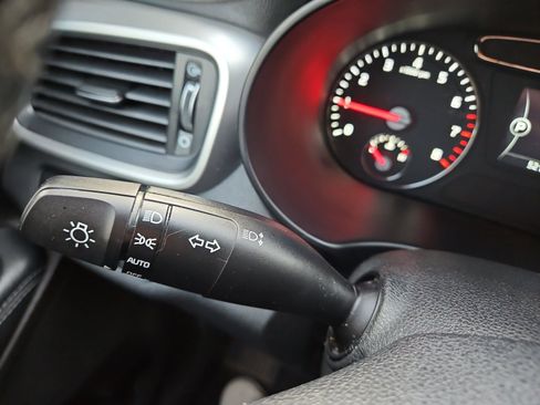 Used 2016 Kia Sorento LX w/ LX Convenience Package image 25