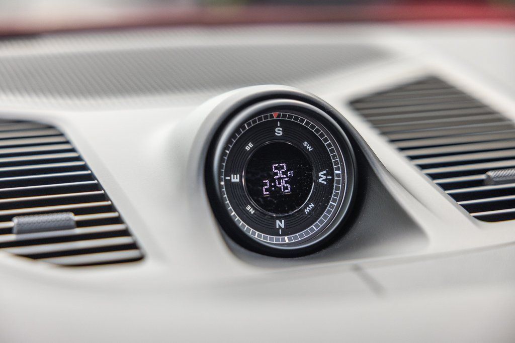 Certified 2025 Porsche Cayenne E-Hybrid AWD/4WD image 21