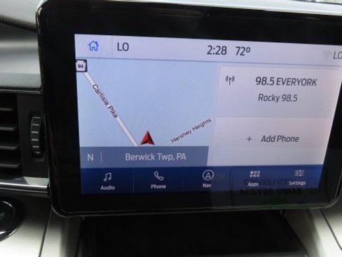 Certified 2022 Ford Explorer XLT w/ Equipment Group 202A image 10