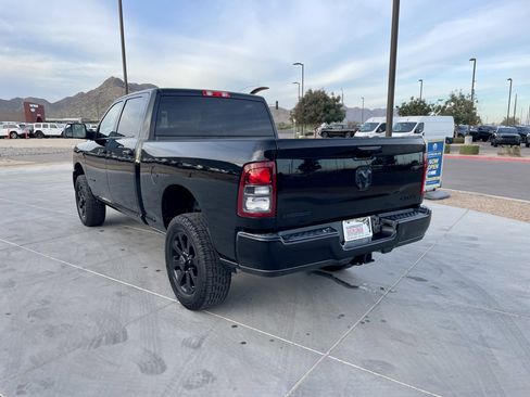 Used 2019 RAM 2500 Big Horn w/ Black Appearance Package image 3
