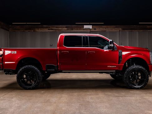 Used 2026 Ford F250 Platinum AWD/4WD image 11