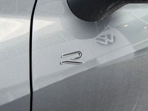 New 2026 Volkswagen Tiguan SE R-Line image 7