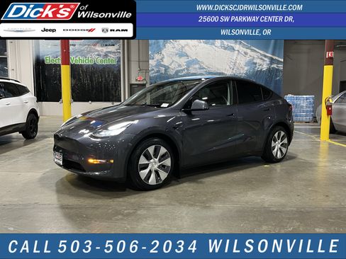 Used 2022 Tesla Model Y Long Range image 1