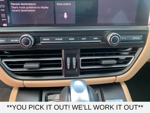 Used 2021 Porsche Macan AWD/4WD image 21