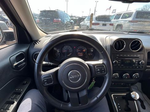 Used 2016 Jeep Patriot High Altitude image 27