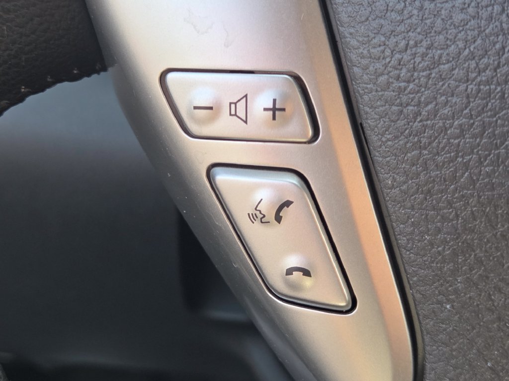 Used 2014 Nissan Versa Note SV FWD image 7