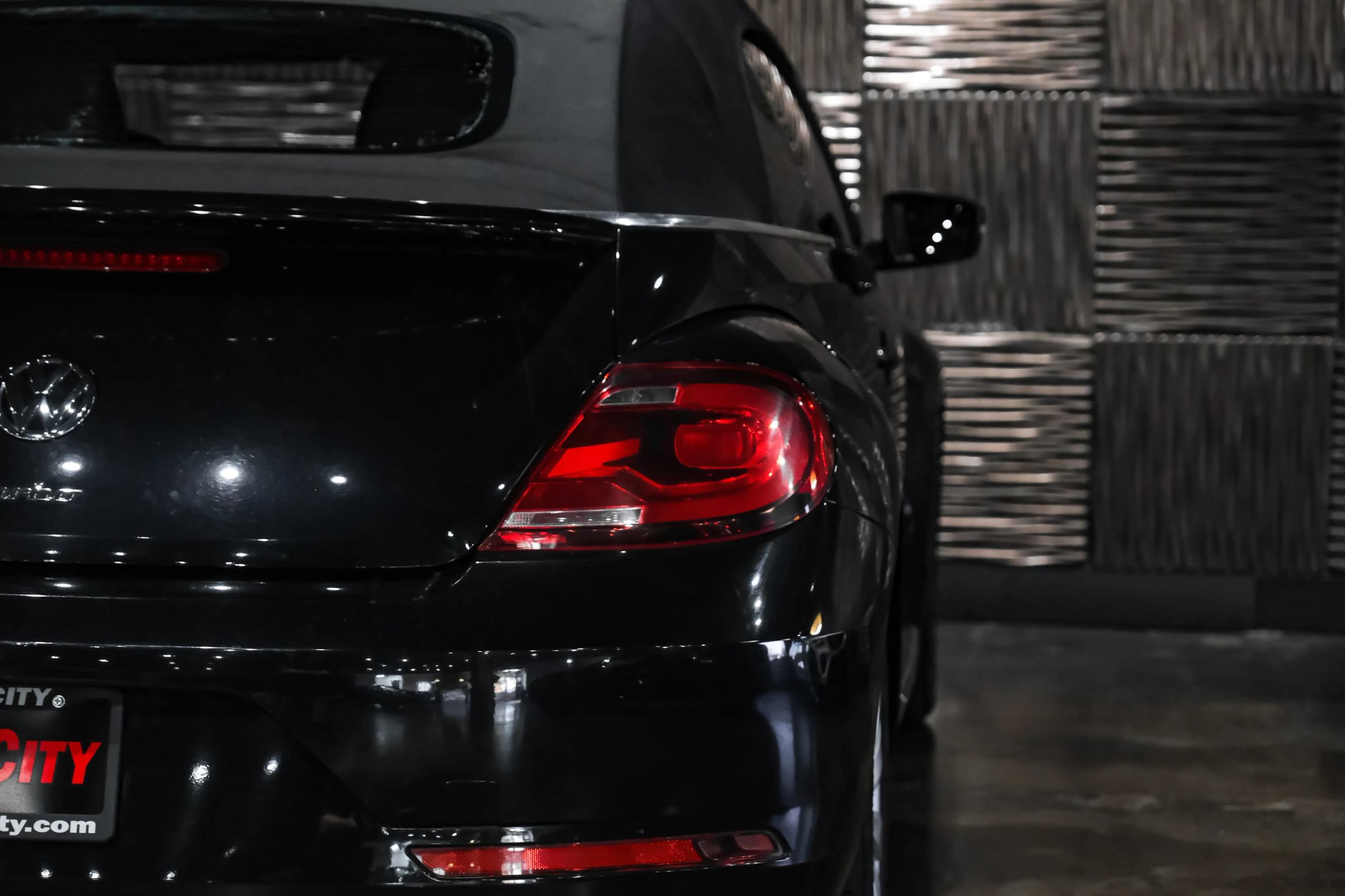 Used 2018 Volkswagen Beetle 2.0T Coast FWD image 41