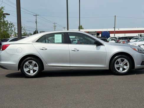 Used 2016 Chevrolet Malibu LS FWD image 3