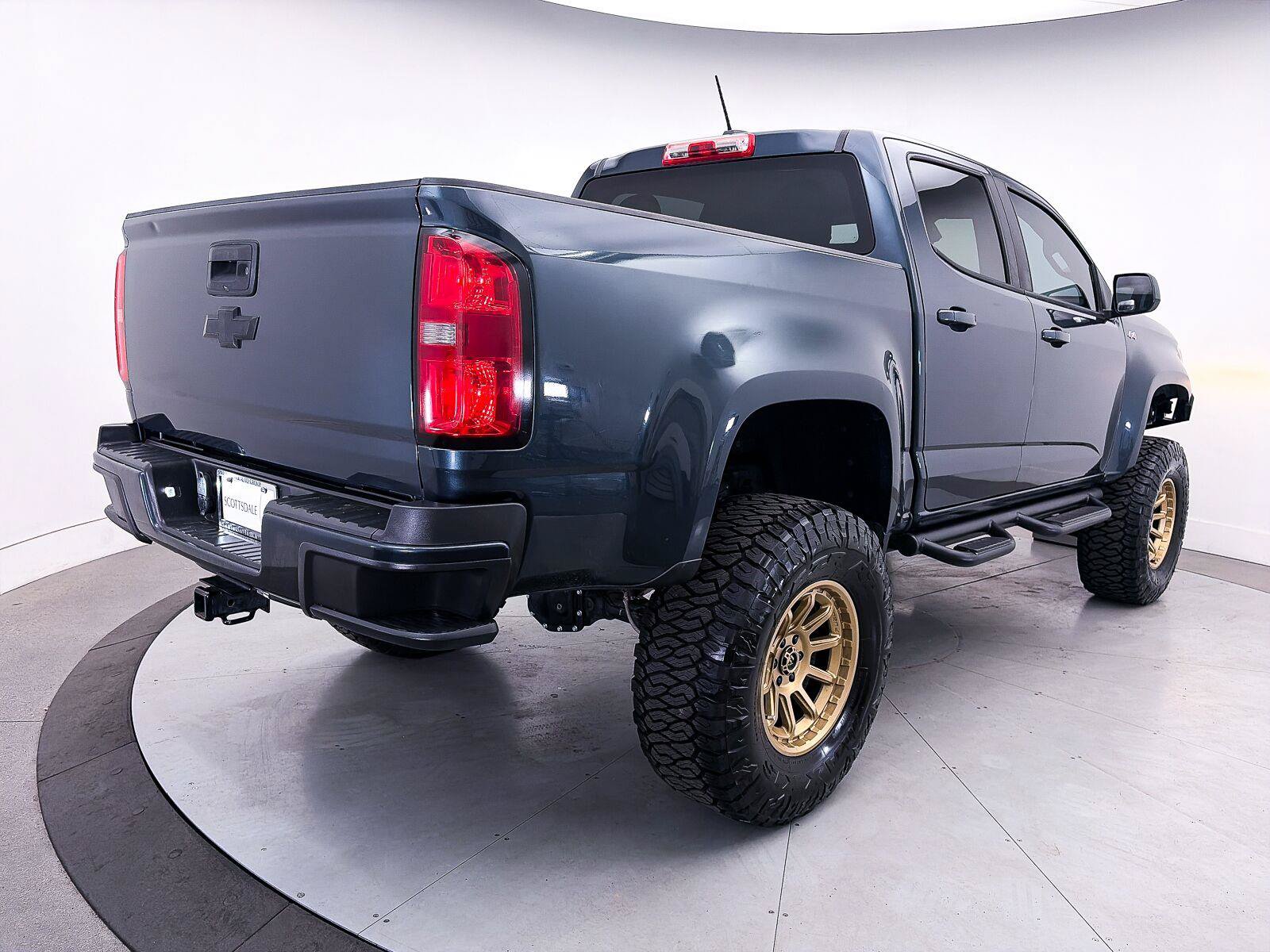 Used 2020 Chevrolet Colorado LT AWD/4WD image 14