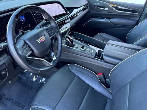 Certified 2024 Cadillac Escalade Sport image 9