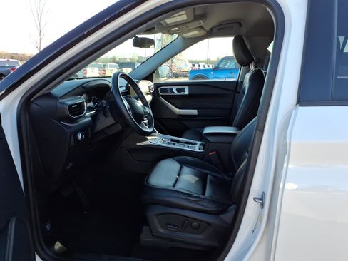 Certified 2023 Ford Explorer XLT w/ Equipment Group 202A image 11