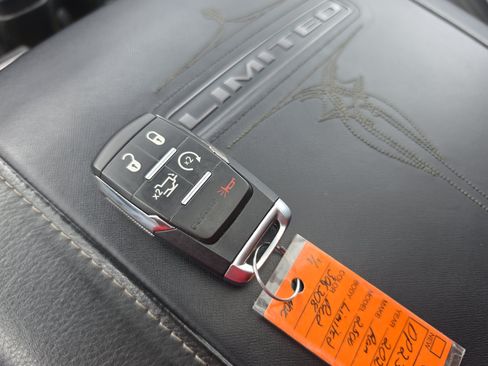 Used 2024 RAM 2500 Limited AWD/4WD image 37