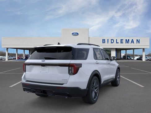 New 2026 Ford Explorer ST-Line w/ ST-Line Street Pack AWD/4WD image 8