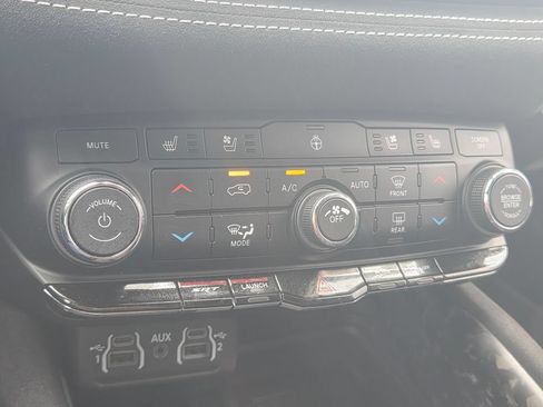 Used 2021 Dodge Durango SRT w/ Premium Interior Group AWD/4WD image 29