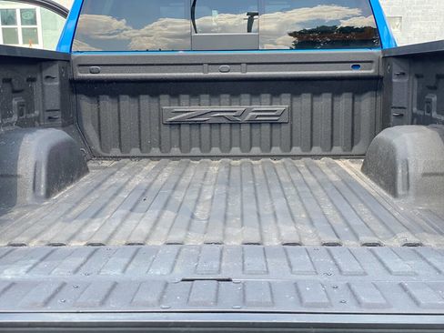 Used 2022 Chevrolet Silverado 1500 ZR2 w/ Technology Package image 17