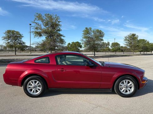 Used 2006 Ford Mustang Coupe image 50