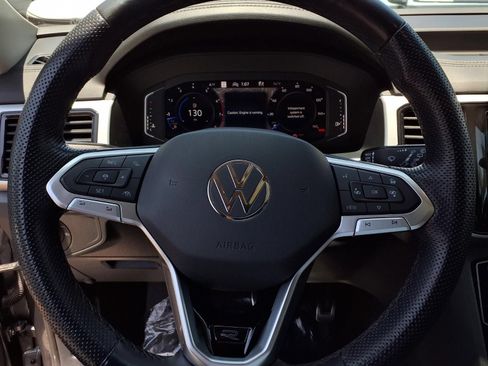 Certified 2023 Volkswagen Atlas SEL R-Line AWD/4WD image 15