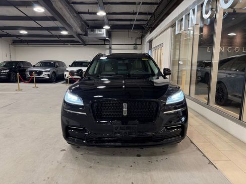 Used 2023 Lincoln Aviator Reserve w/ Jet Package AWD/4WD image 3