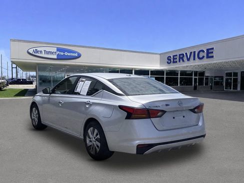Used 2025 Nissan Altima 2.5 S FWD image 6