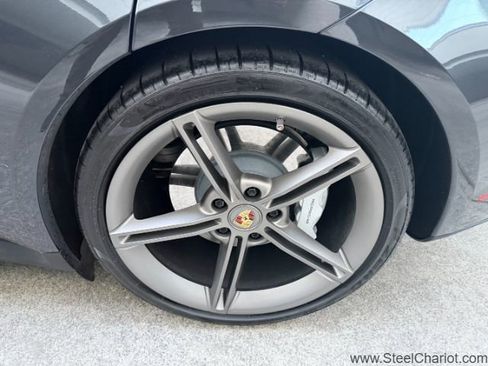 Used 2022 Porsche Taycan image 33