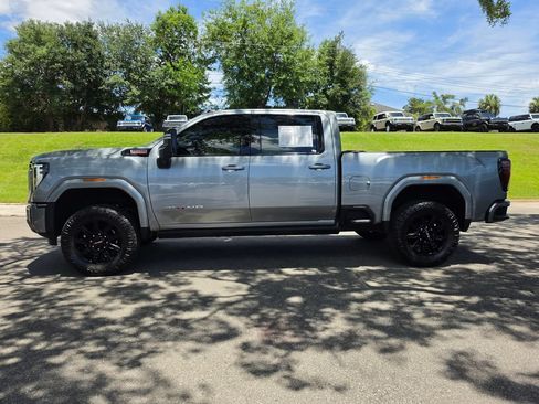 Used 2024 GMC Sierra 2500 AT4 w/ AT4 Premium Plus Package AWD/4WD image 2
