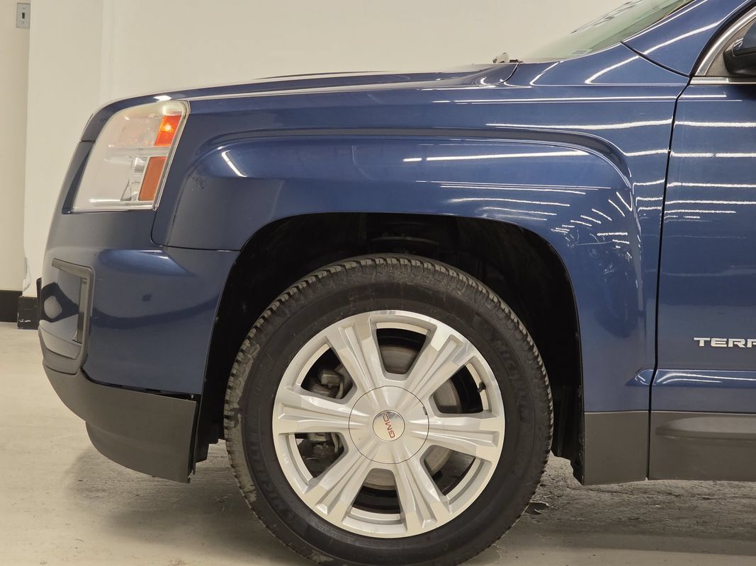 Used 2017 GMC Terrain SLE AWD/4WD image 35