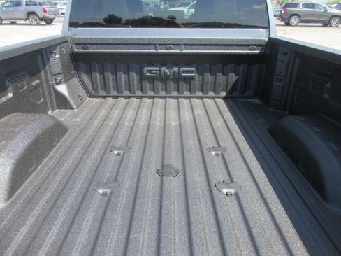 New 2026 GMC Sierra 2500 SLE AWD/4WD image 7
