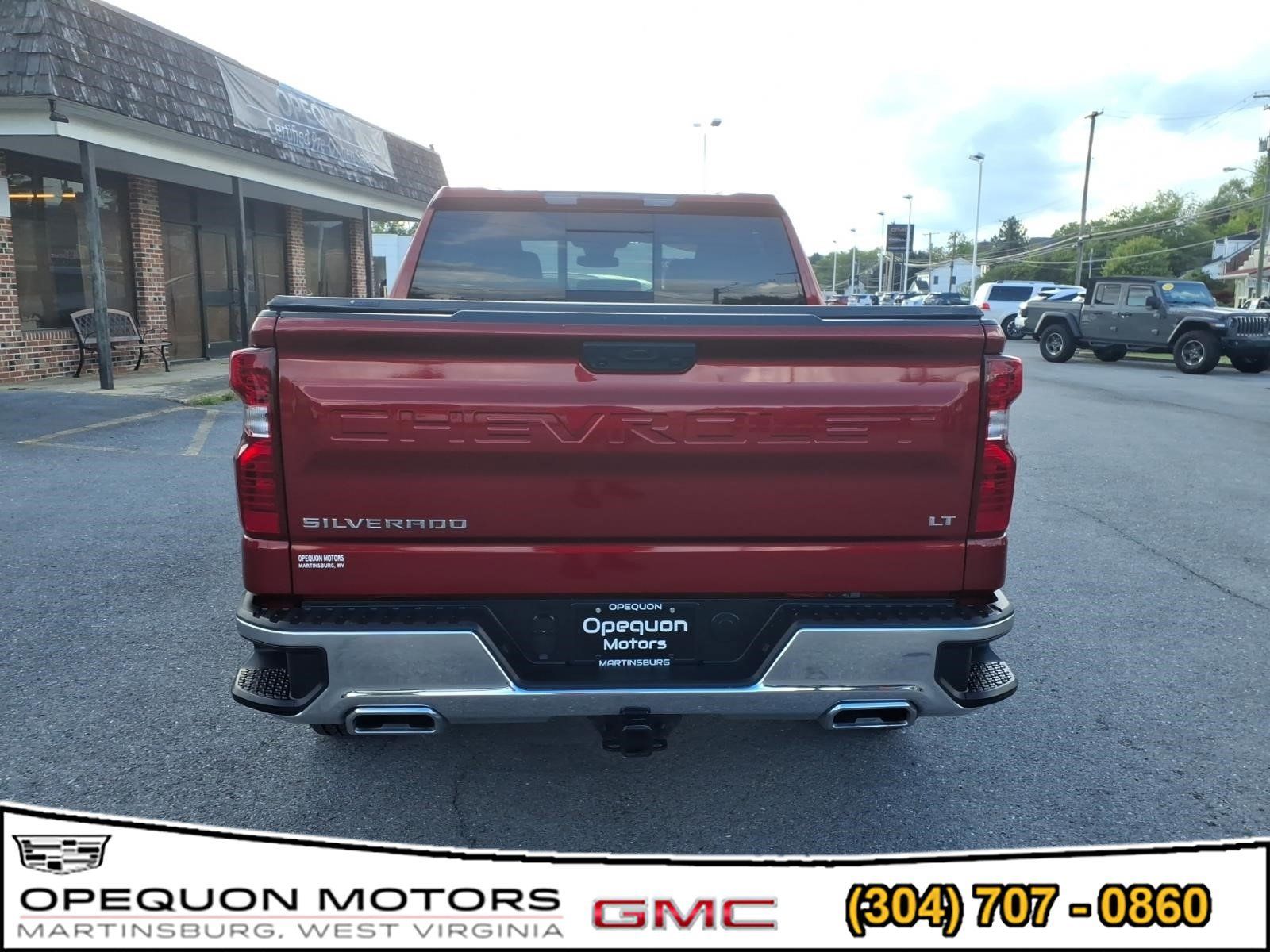 Used 2023 Chevrolet Silverado 1500 LT AWD/4WD image 5