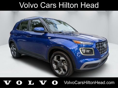 Used 2025 Hyundai Venue Limited FWD image 1