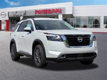 New 2025 Nissan Pathfinder SV
