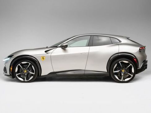 Used 2024 Ferrari Purosangue image 19