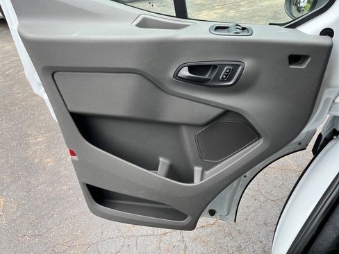 Used 2023 Ford Transit 250 Medium Roof w/ Load Area Protection Package image 15