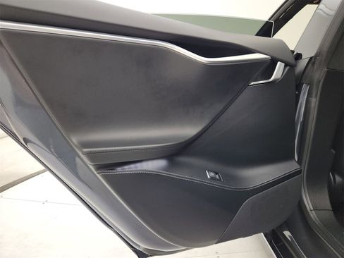 Used 2016 Tesla Model S 90D image 27