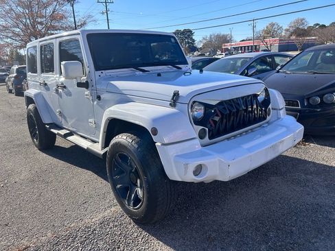 Used 2013 Jeep Wrangler Unlimited Sahara w/ Dual Top Group image 3