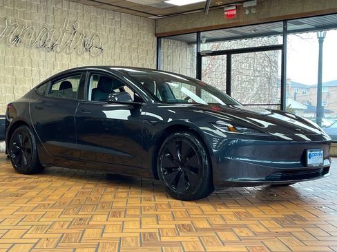 Used 2024 Tesla Model 3 image 9