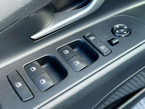 Certified 2023 Hyundai Elantra SEL FWD image 7