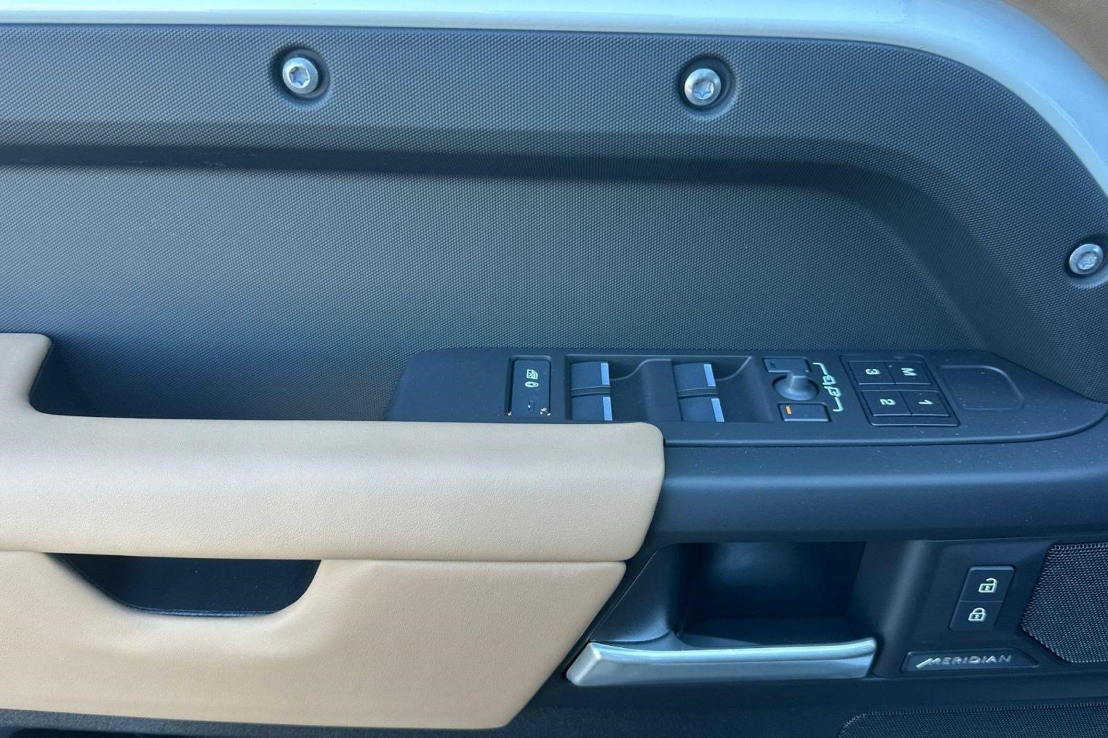 New 2026 Land Rover Defender 110 S AWD/4WD image 11