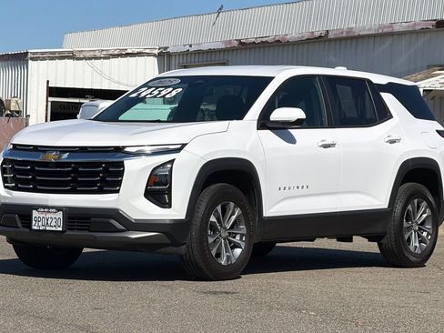 Used 2025 Chevrolet Equinox LT FWD image 10