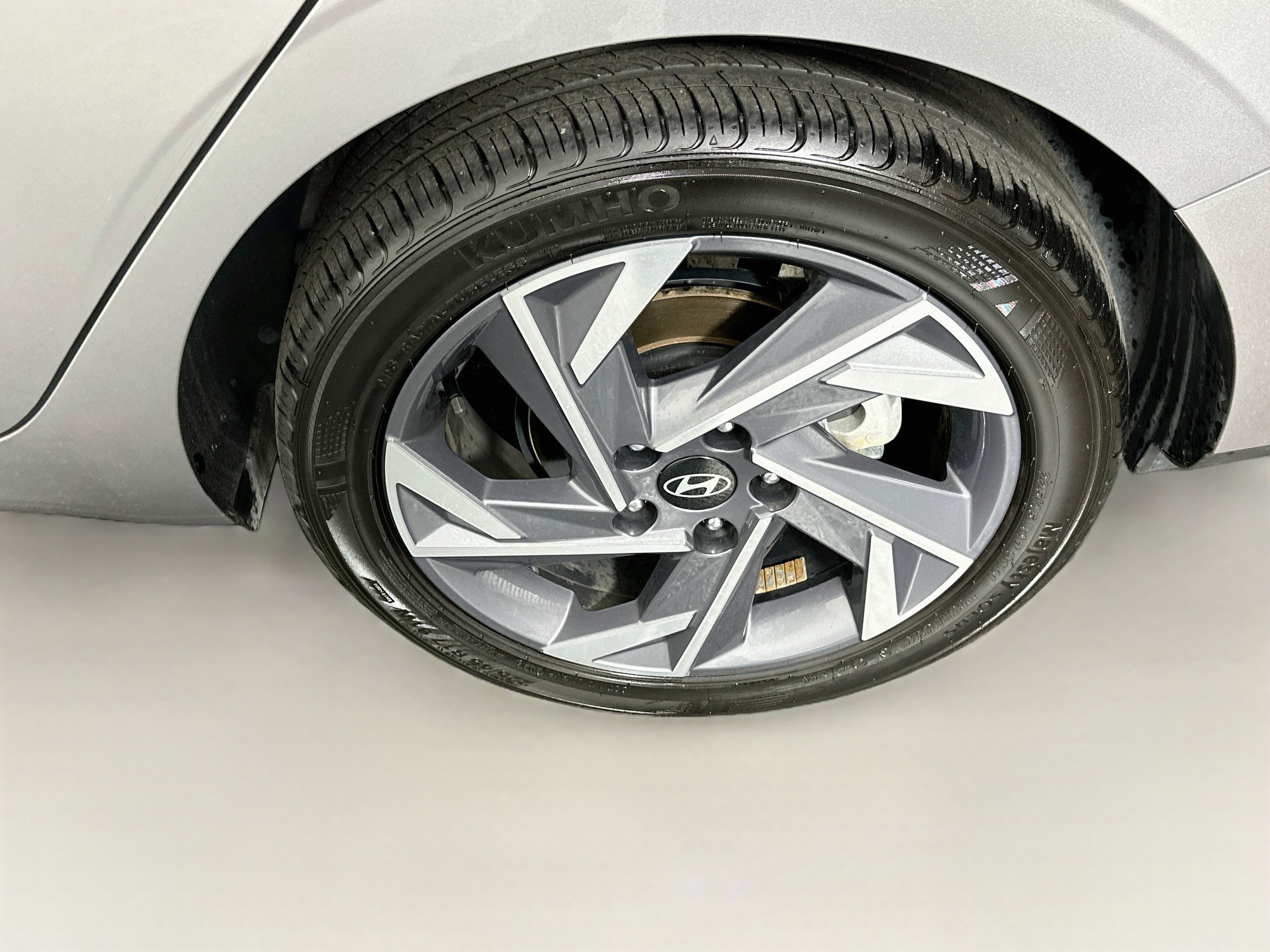 Used 2025 Hyundai Elantra Sport FWD image 11