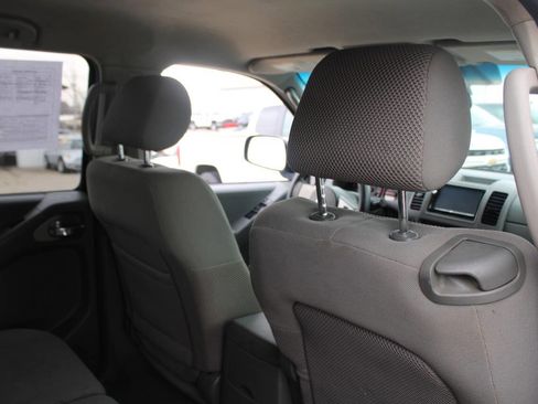 Used 2007 Nissan Frontier SE w/ SE Value Truck Pkg image 10