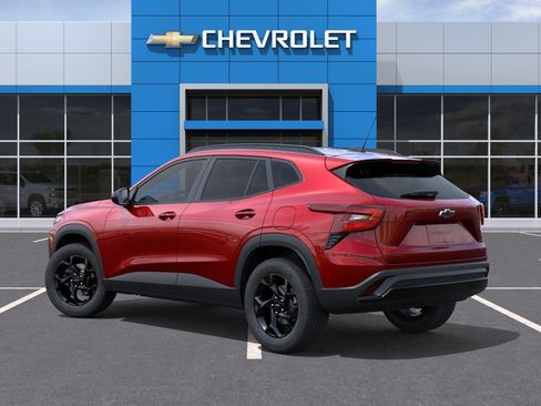 New 2026 Chevrolet Trax LT w/ Sunroof Package FWD image 3