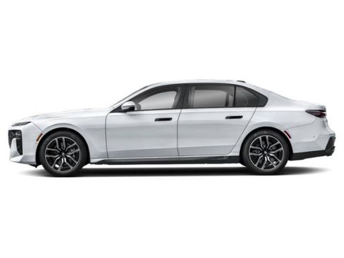 Used 2026 BMW 760i xDrive w/ Executive Package AWD/4WD image 3