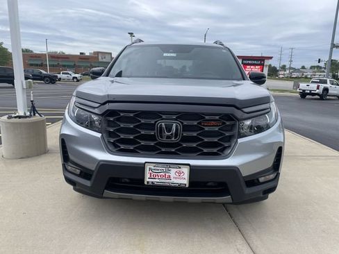 Used 2025 Honda Passport TrailSport image 11