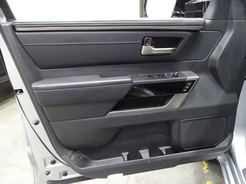 Used 2025 Toyota Tundra Limited image 15